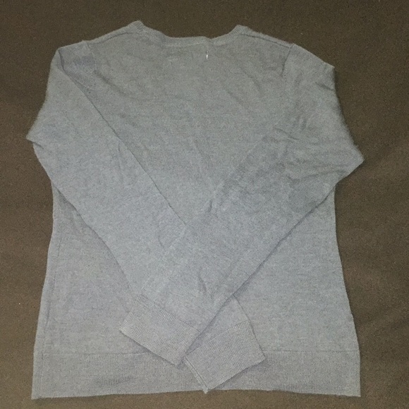 Soft, lightweight, warm merino wool sweater - Picture 4 of 5
